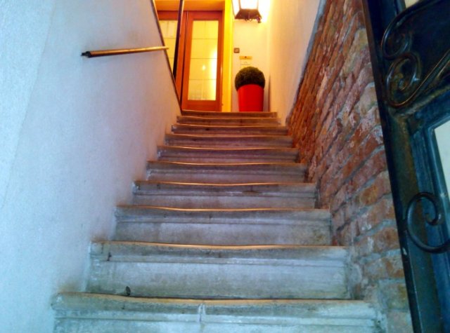 Entrata Hotel, le scale